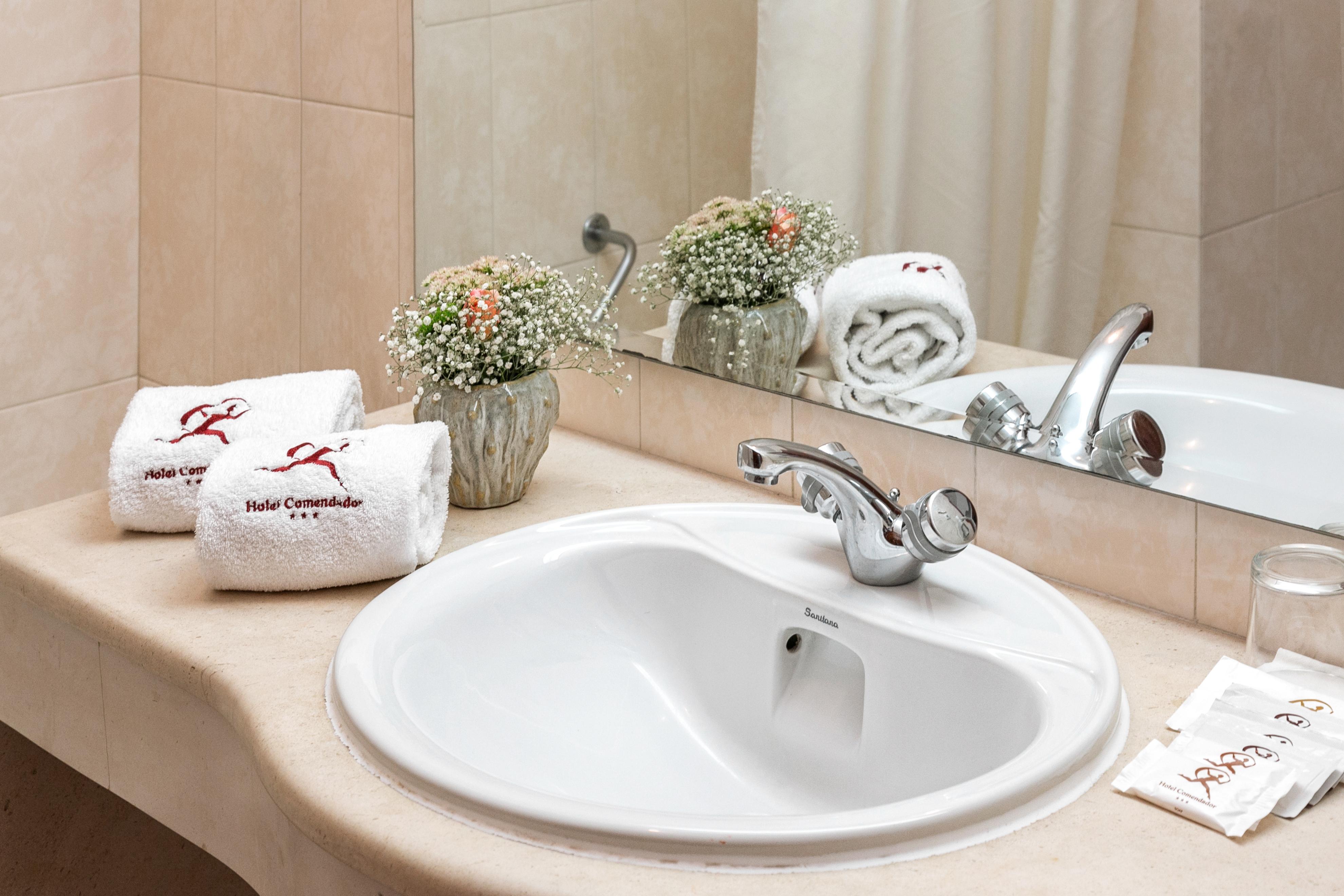 Hotel Comendador Бомбарал Екстериор снимка