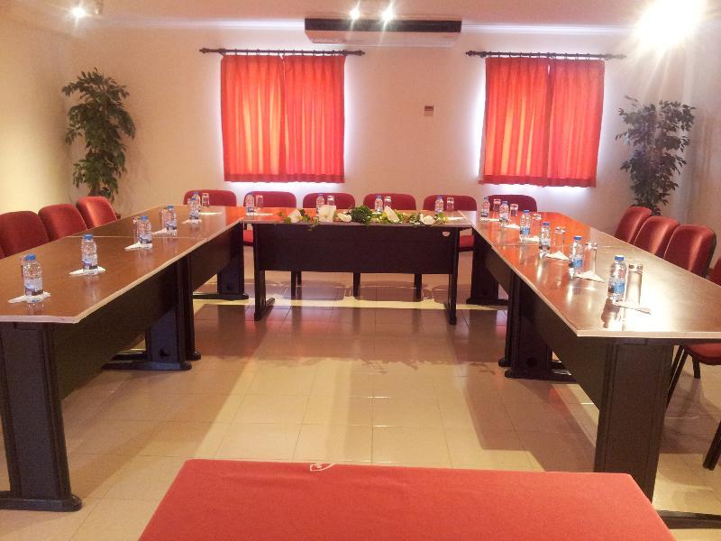 Hotel Comendador Бомбарал Екстериор снимка