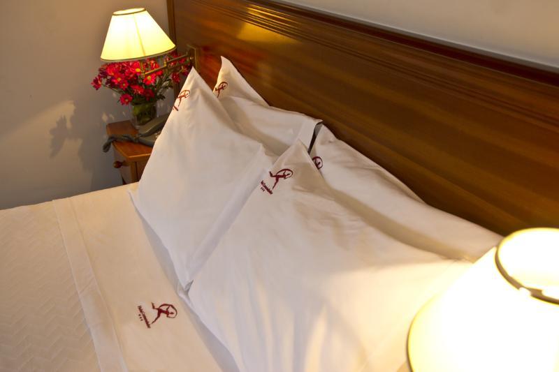 Hotel Comendador Бомбарал Екстериор снимка